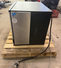 Manitowoc IY-0906A 30″ Indigo™ Half Cube Ice Machine Head – 901 lb, Air-Cooled