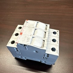 IEC 60947-3 AC-22B 50-60Hz IP20
