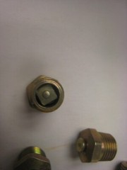 10 – 47640 ALEMITE 1/8 PFT 7.5 lbs to 15 lb pressure RELIEF Fittings Lot of 10