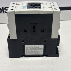NOFUEL 3RT1044-1AK61 65A 600V 3P Contactor with 120V Coil (CHIPPED)