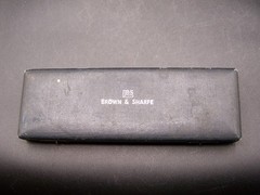 VINTAGE BROWN & SHARPE #570 7″ MACHINIST VERNIER INSIDE OUTSIDE CALIPERS IN CASE