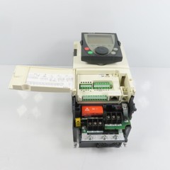 Schneider ATV71HU22N4 Altivar 71 3HP Variable Speed Drive 380-480V W/ VW3A1101