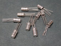 Amperex 121-413 121-414 121-415 (2N3588) PNP Germanium Transistors Sample Hfe=68