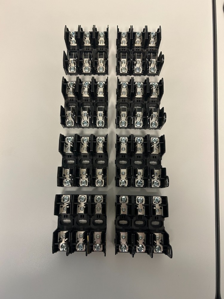 New Eaton Bussman HM25030-xSR Fuse Block 250V-30A 3 Pole Class H or R Fuses 8pcs