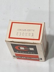 CUTLER HAMMER PUSHBUTTON COLLAR SERIES E30 30.5MM SIZE SNAP ON GREEN E30KR3