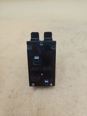 Pushmatic P1515 15 Amp Twin Tandem Duplex Circuit Breaker.