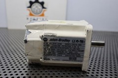 Allen Bradley MPF-B310P-SJ72BA Ser A 0.77/1.03kW/HP Servo Motor Used See Pics
