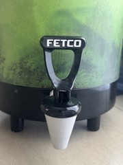 Fetco L3S-10 LUXUS Thermal Server for Beverages Coffee Green Mountain 1 Gal