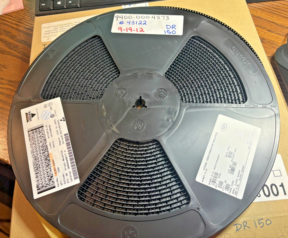 VISHAY ILD251-X009T OPTOISO 5.3KV TRANS W/BASE 6-SMD 1332 pcs (2 Reels)