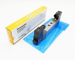 EMC E.MC N3R352C-08E4 N3R352C-08 24VDC solenoid valve solenoid valve -unused/original packaging-