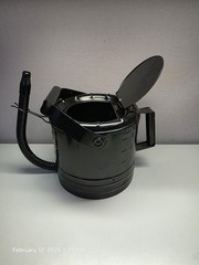 Lumax LX-1534 Black 4 Quart Flow Control Measure Can with a Flexible Spout.