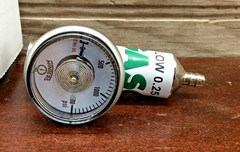 GASCO Gas Cylinder Flow 0.25 SLPM Gas Regulator Gauge 0-1500 PSI Healthcare