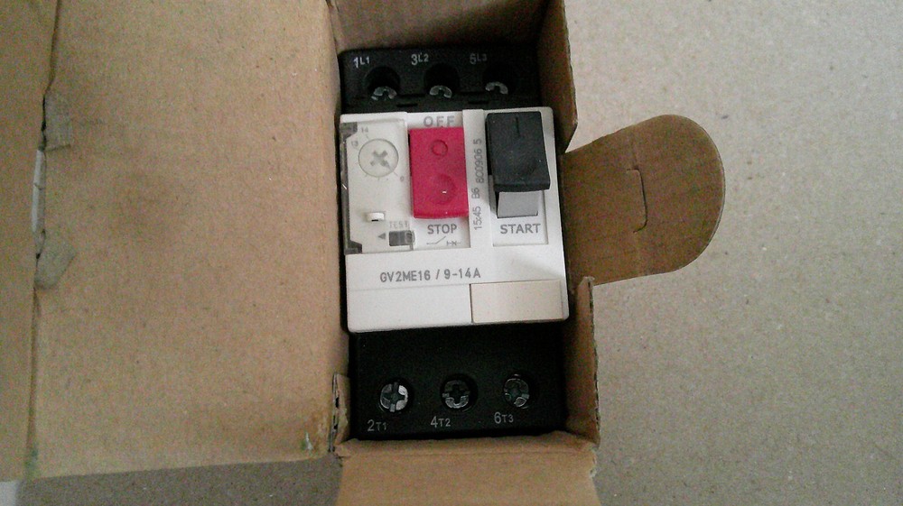 NEW OPEN BOX TELEMECANIQUE GV2ME16, MOTOR CIRCUIT BREAKER, 9-14 AMPS.