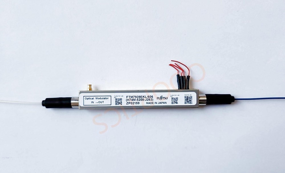 Fujitsu FTM7939EK SFF 40Gbs LN Small Size MZ Modulator 1530-1610nm DC Bias Port