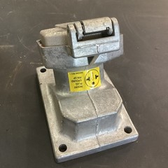 CROUSE HINDS ENR5201 ARKTITE RECEPTACLE DELAYED ACTION 20 AMPS New