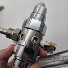 Specialty Gas 2 Gauge Two Stage High Purity Gas Regulator 3000PSI Max Lot Of 2