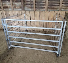 ALUMINUM 5 FT X 5 FT 6 RAIL 40″ TALL WALL-MOUNTED SHEEP & GOAT STALL KIT PEN