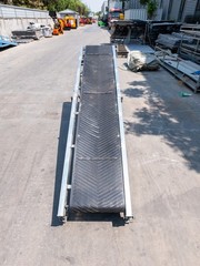 110V Inclined Belt Conveyor Production Line Climbing Conveyor Feeding Machine