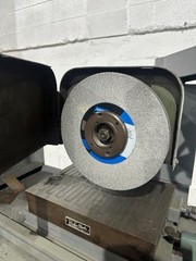 NORTON 10″ X 15″ SURFACE GRINDER – Electro-Magnetic Chuck