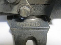 ERON 2-1/2″ TILTING VISE JAPAN MADE