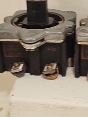 New Lot Of 5 Cutler Hammer E30 contact blocks for switches