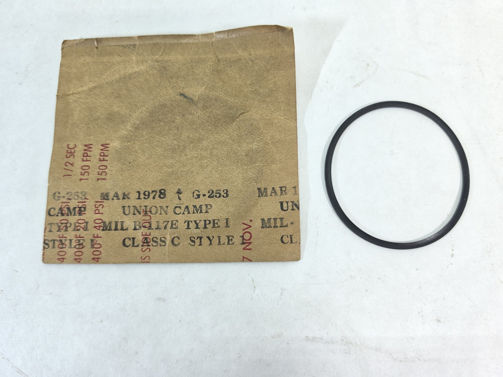 Vintage Ford Tractor O-Ring / Rubber Seal D8NN179AA NOS w/ Original Packet
