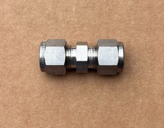 Swagelok 3/8″ Stainless Steel Union SS-600-6 Several Available New