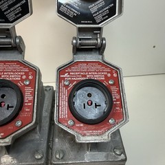 Cooper Crouse-Hinds ENR22201 Circuit Breaking Receptacle Hazardous Locations