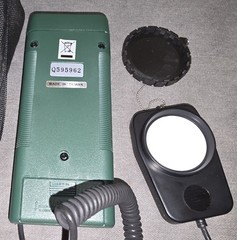 Extech 401025 Digital Light Meter 0-5000 Foot Candles 0-50000 Lux
