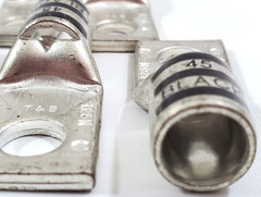 Lot of 5 Thomas Betts 54110 Short Barrel 2/0 AWG Crimp Lugs 3/8″ Hole 600 Volt
