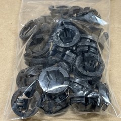 QTY 28 ARLINGTON NM94 1/2” NM CABLE CONNECTORS PUSH-IN ROMEX CLAMP Black Plastic