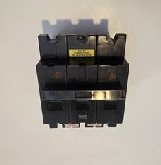 Square D EHB34070 70A 3-Pole 480Y/277V AC Bolt-On Molded Case Circuit Breaker