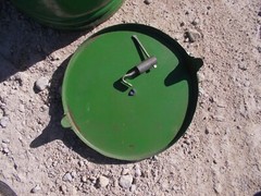 John Deere Planter ORIGNL JD Fertilizer Box Can & lid & inner drive holder mount