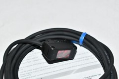 NEW Keyence PZ-G42N Sensor Square Reflective Cable Type, NPN