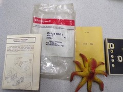 NEW Honeywell Q672V 11601 SubBase *FREE SHIPPING*