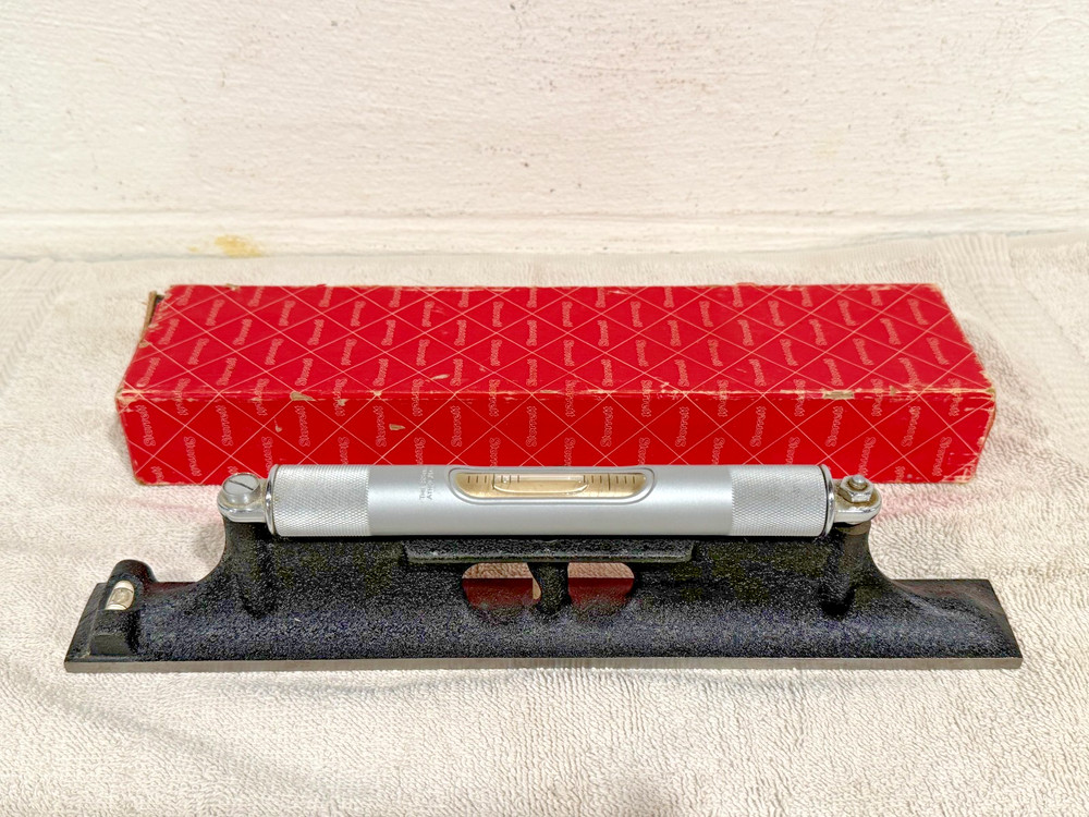 The L.S. STARRETT Co. Machinist Iron Base Level No.97 12-inch Plain Vial RARE