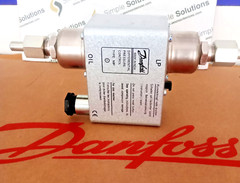 1PC- Danfoss MP55A 060B017591 Differential pressure switch, G3/8 0.3-4.5bar-New