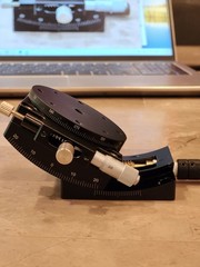 40-degree tilting Goniometric + 360-degree Rotary Stage