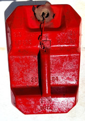 Vintage Metal BLITZ 2.5 Gallon Gas Can DOT-5 L USMC 20-2 1/2-84
