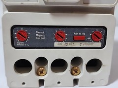 Eaton HJD3250F Series C 3 Pole 250A 600VAC Thermal Magnetic Circuit Breaker