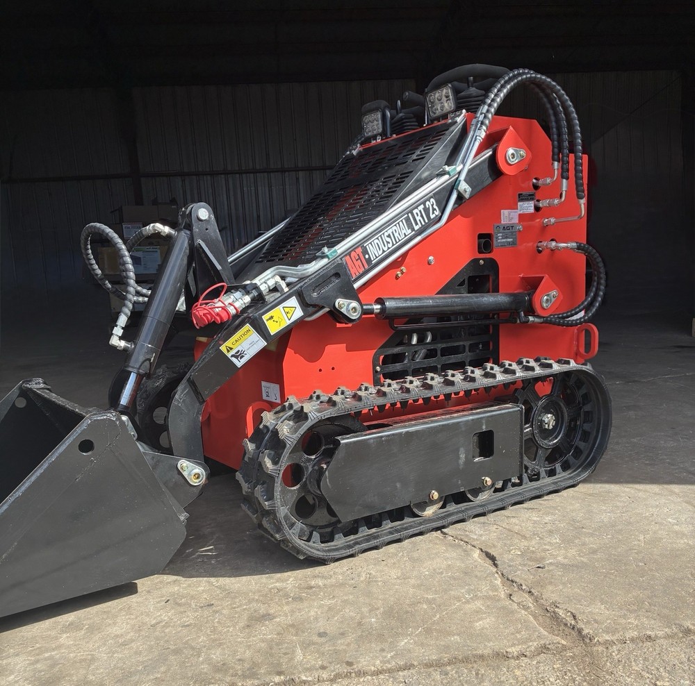 AGT LRT23 1 Ton Mini Skid Steer Loader 23HP Rato Engine / NEW