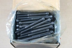 Unbrako 1/4″-20 X 3″ Socket Head Cap Screws #118371, 100 Pieces