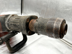 HILTI – TE 905 AVR Breaker Jack Hammer – Fair Condition