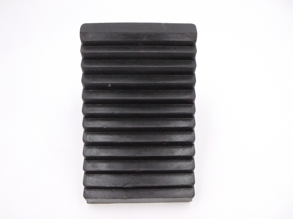 Ironguard Rubber Wheel Chock Traction Grippers 9-1/4″ x 6-1/2″ x 7″ 60-7258