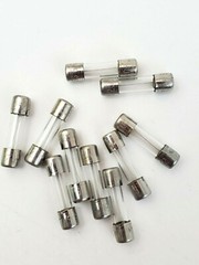 Box of 100 Bussmann GMC2 250 Volt 2 Amp Slow Blow 5mm x 20mm Glass Fuses