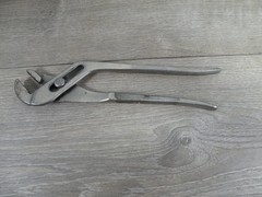 Blue-Point HL112P Groove Joint Pliers 9.5″ Water Pump Adjustable Made in USA