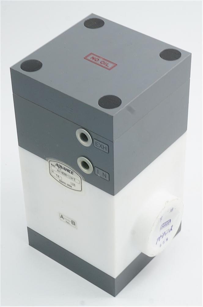 ADVANCE ELECTRIC AV-8280-114-3/Model 812 Teflon (PTFE) Pneumatic Valve *OPEN BOX