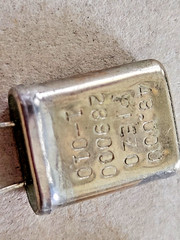 2X PIEZO 48.000 KHz 48KHZ crystal oscillator 2 pin NOS