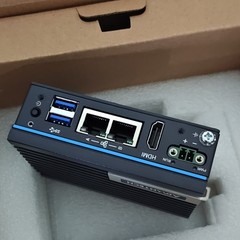 Advantech UNO-127-E23BA Automation Equipment ATOM x6413E 8GB DDR4 2LAN 2USB