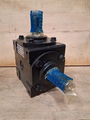 GTM Right Angle Gearbox 1″ shaft ratio 1:1.5 Both Shafts Keyed 2390-0606